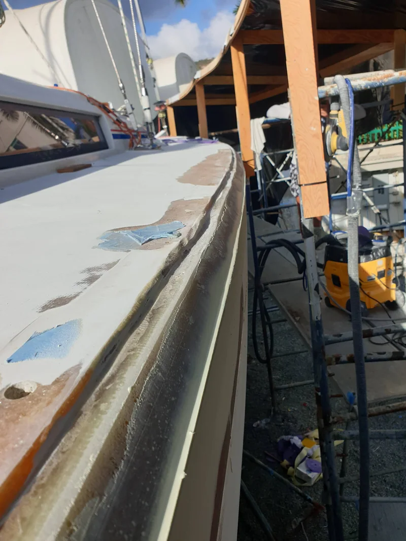 Jednostka żaglowa po renowacji burty